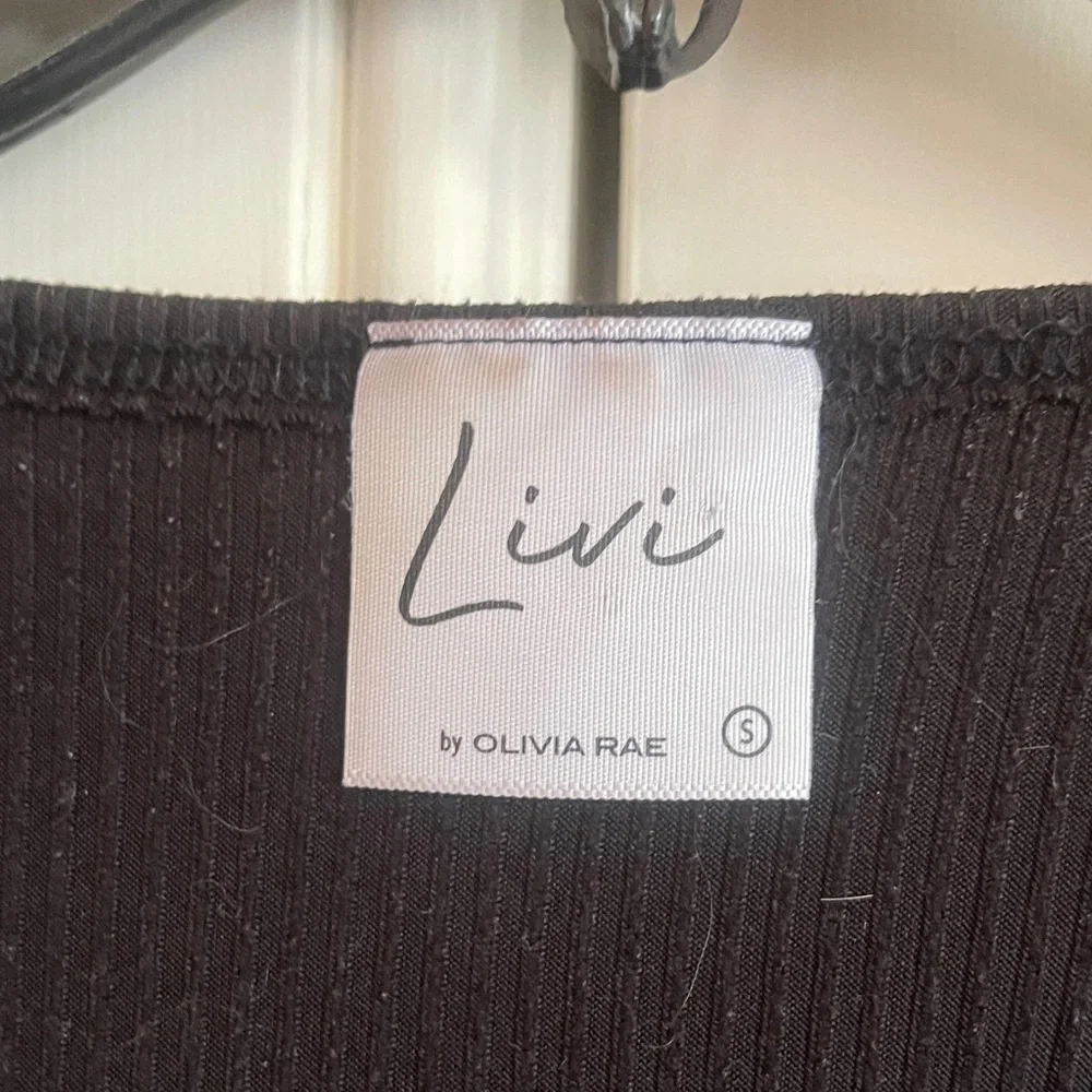 Olivia Rae Black Ribbed Top - Picture 2 of 4